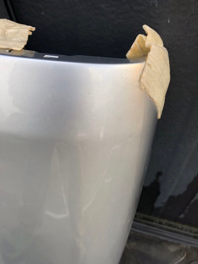 ダイハツ、タントL375S Rバンパー、塗装済シルバー色、美品　Ｓ２８