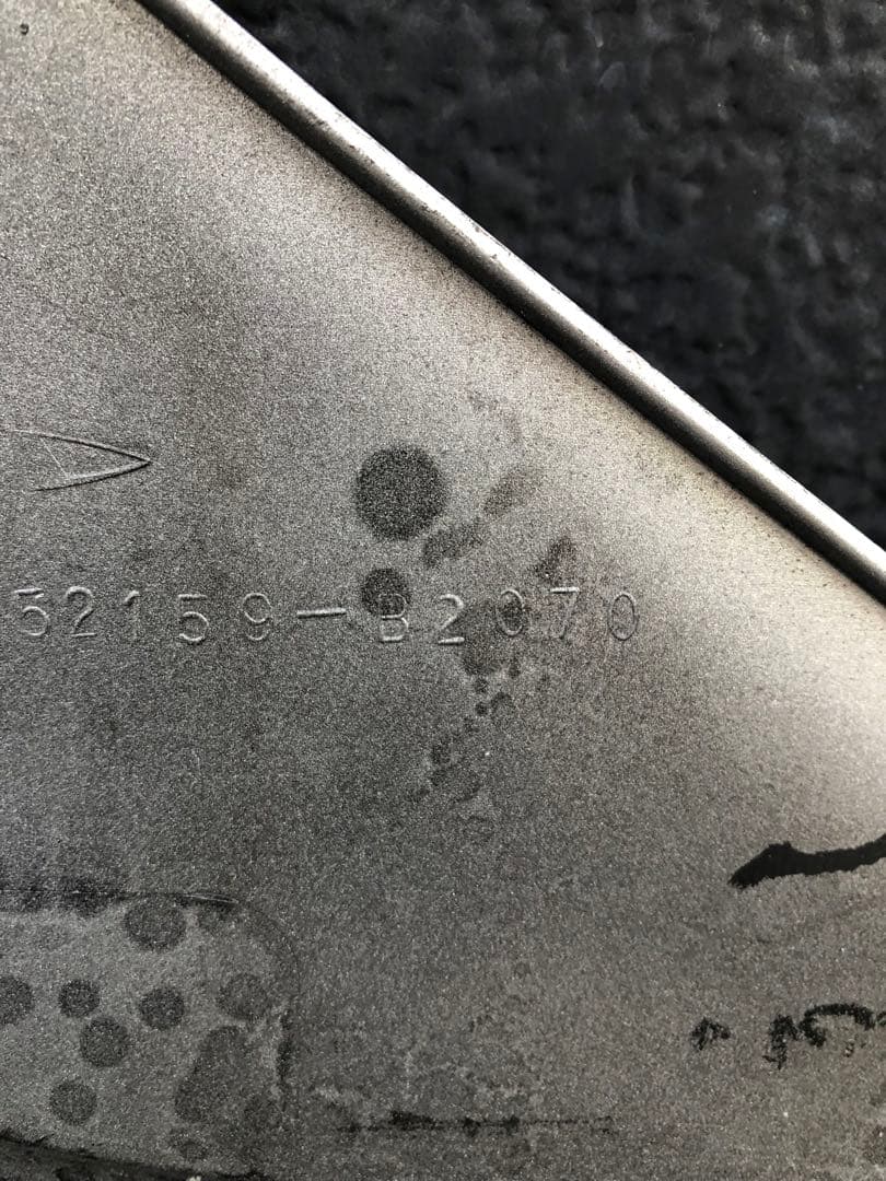 ダイハツ、タントL375S Rバンパー、塗装済シルバー色、美品　Ｓ２８