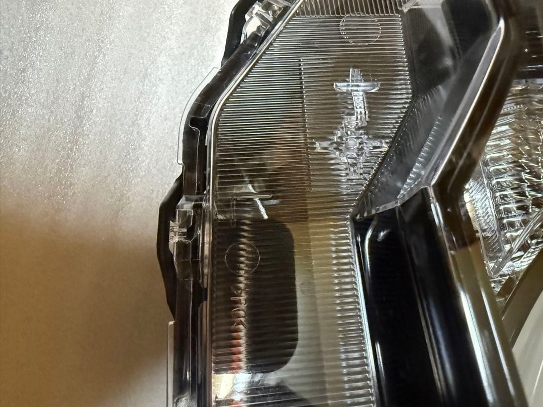 デリカミニ　LEDヘッドライト左