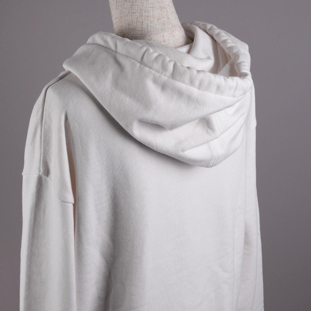 58☆琉球　極美品・タグ付】モンクレール パーカー サイズXS レディース