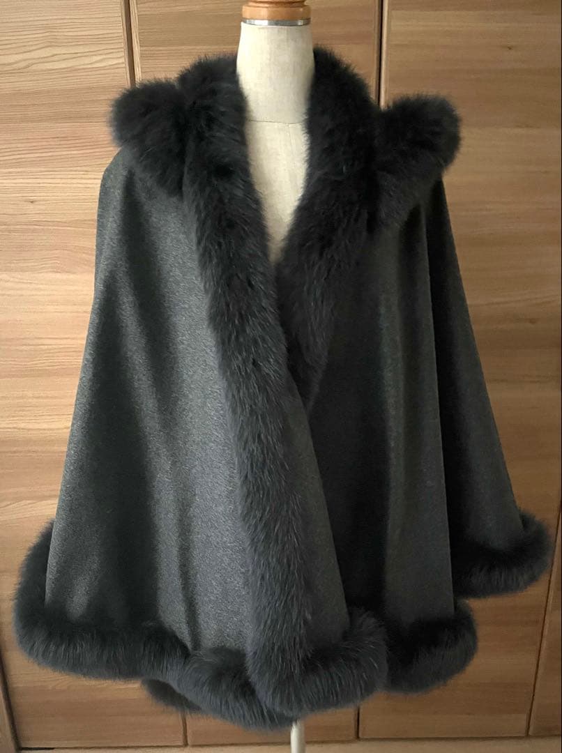 カシミヤ100%襟フォックスファー付きダークグレー ポンチョ美品肌触り抜群