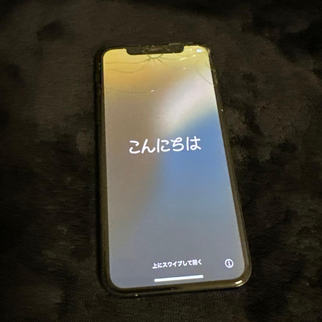 iPhone Xs 64GB ※画面ひびありSIMロック解除済み