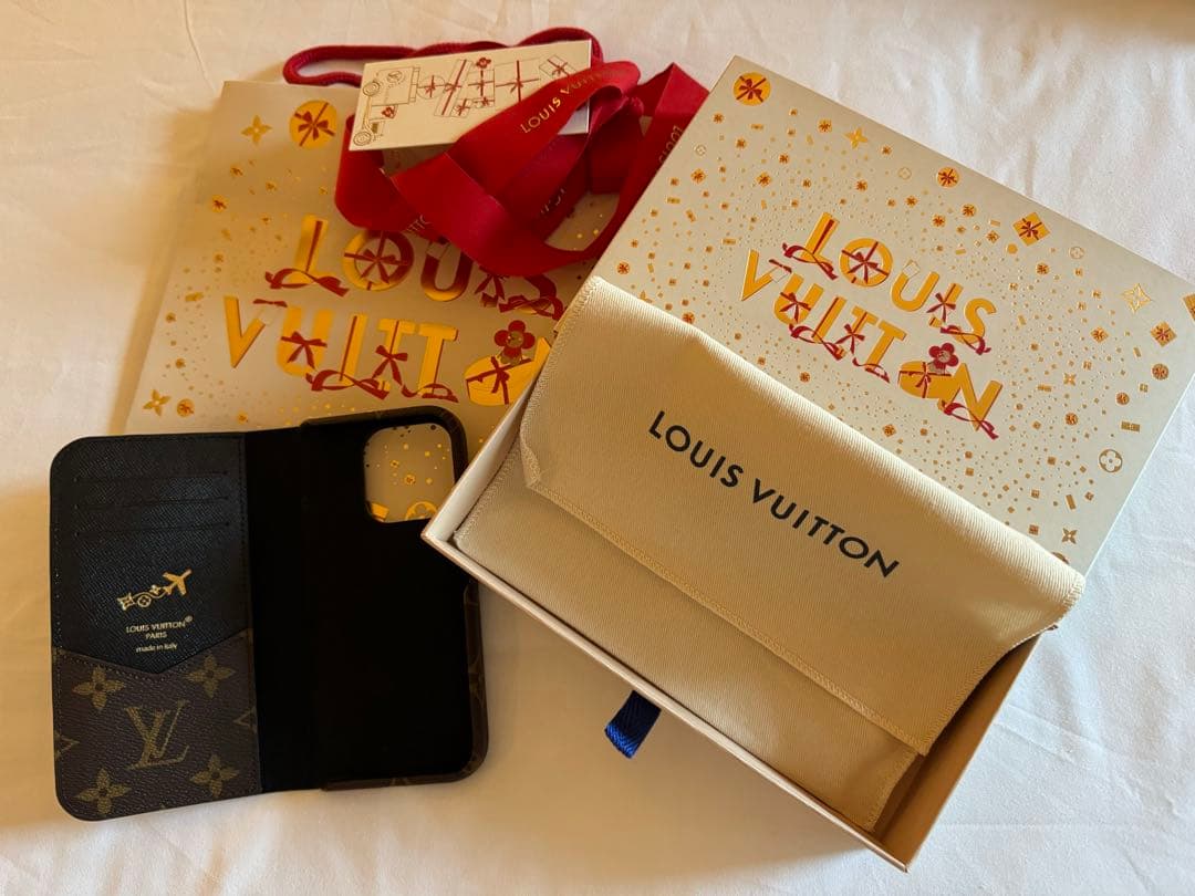 Louis Vuitton 手帳型iPhone15proケース羽田限定スタンプ