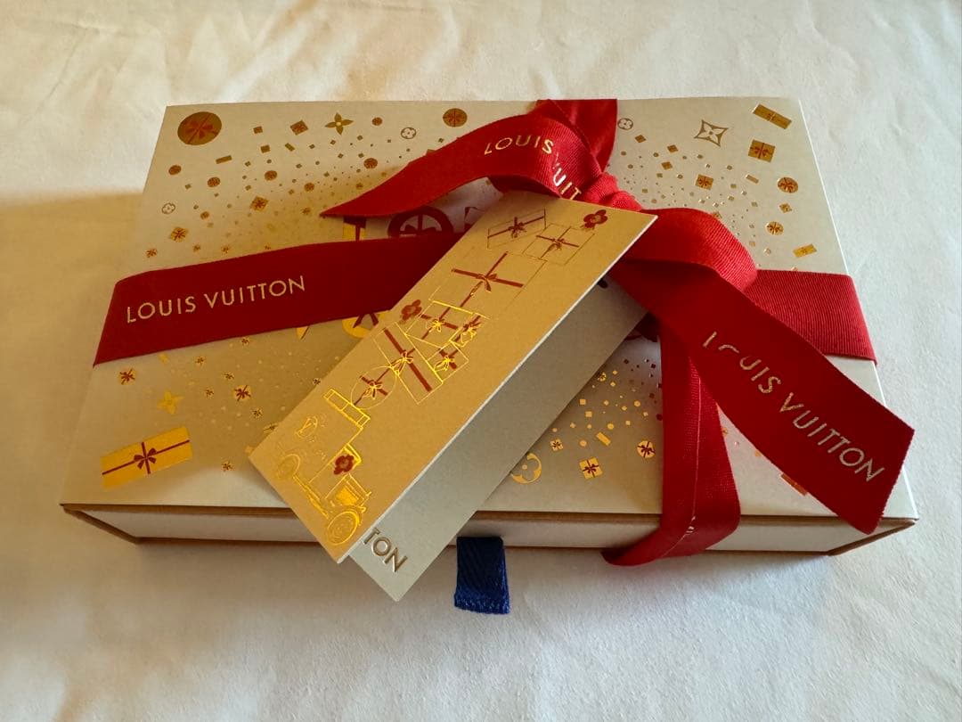 Louis Vuitton 手帳型iPhone15proケース羽田限定スタンプ