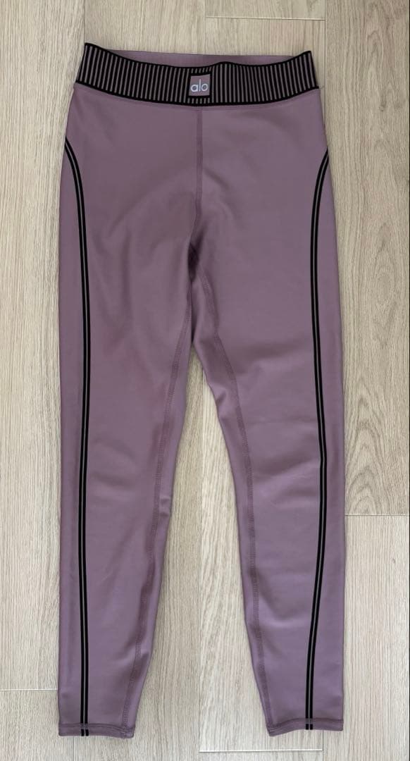 Alo Yoga セットアップ ピンク XS Airlift Line Up