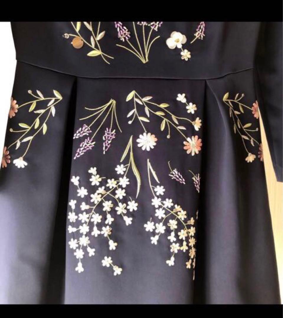 Chesty フラワーエンブロイダリーサテンワンピース 刺繍 ネイビー 清楚上品