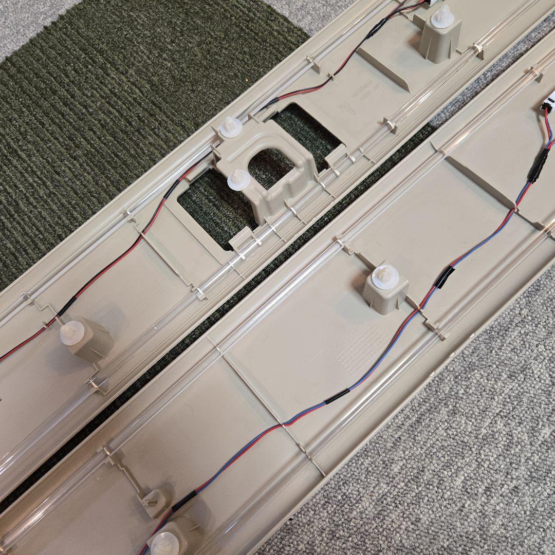 デリカD5 ヘッドラインニングガーニッシュ ブルー