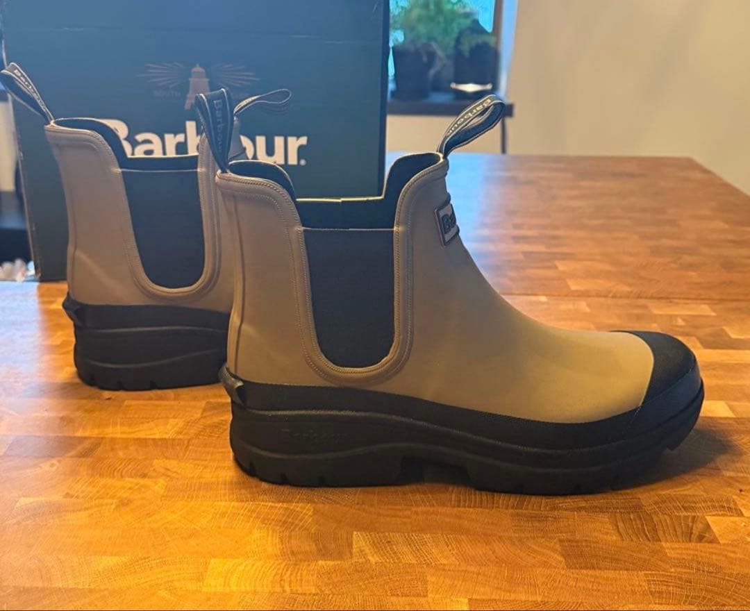 【新品未使用品】Barbour ベージュ ショートレインブーツ