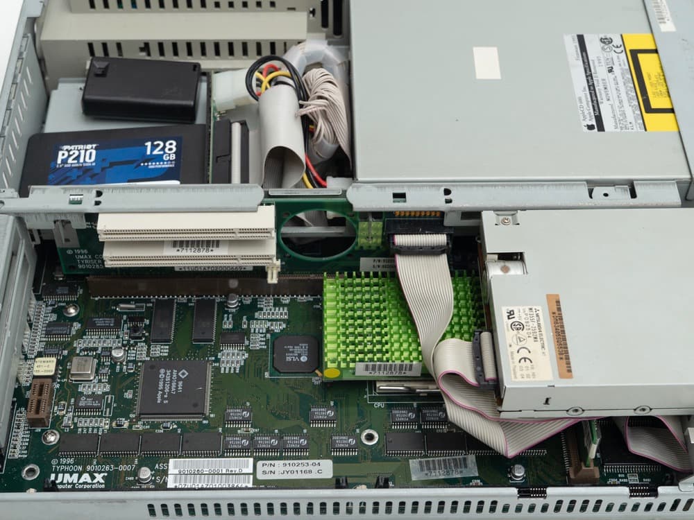 akia MicroBook Power 603e/240 MacOS互換機