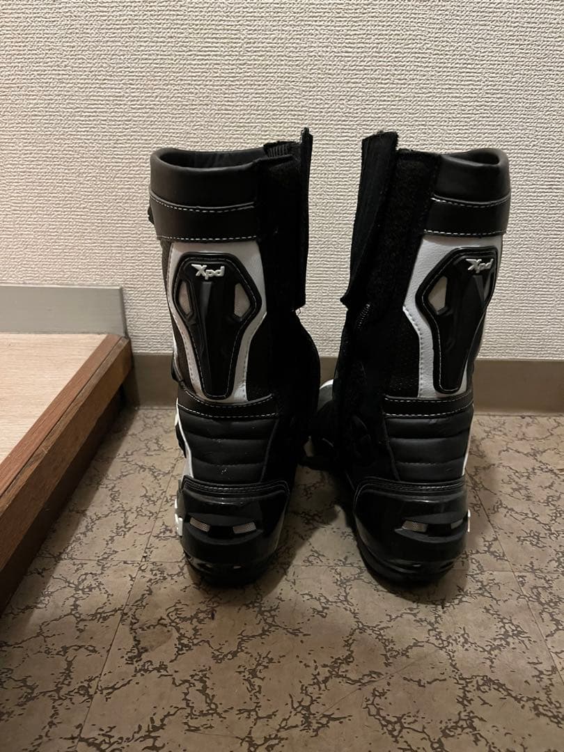 XPD バイク用ブーツ 白/黒