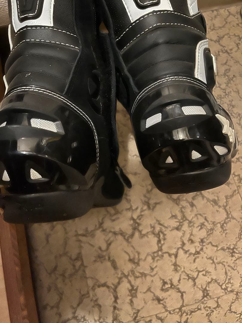 XPD バイク用ブーツ 白/黒