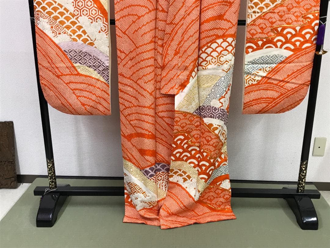 HG8847 振袖 絞り オレンジ 梅 松 菊 鱗 着丈約166.5ｃｍ 着物