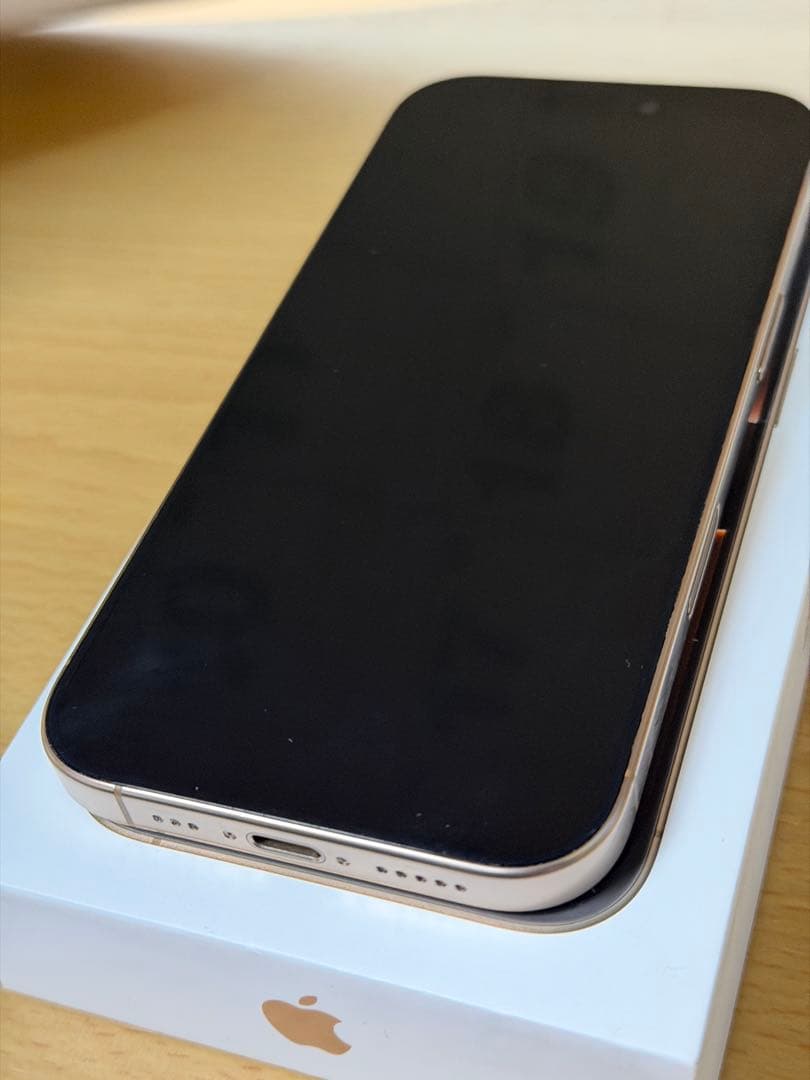 iPhone 16 Pro 256GB デザートチタニウム　SIMフリー