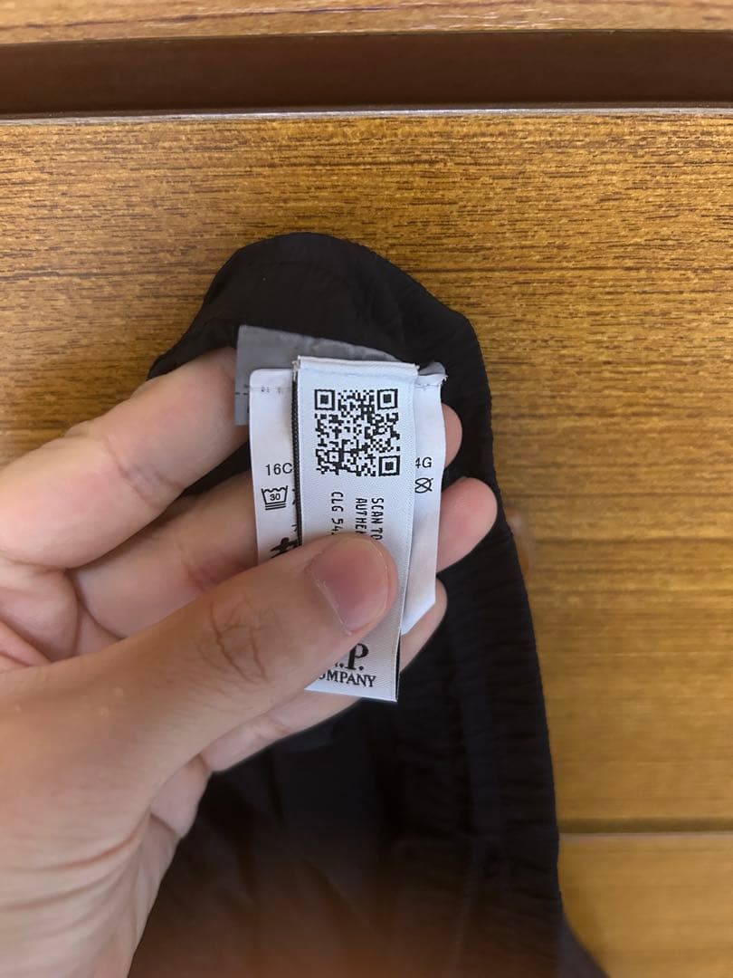 パンツ C.P. COMPANY CHORME-R CARGO SHORTS