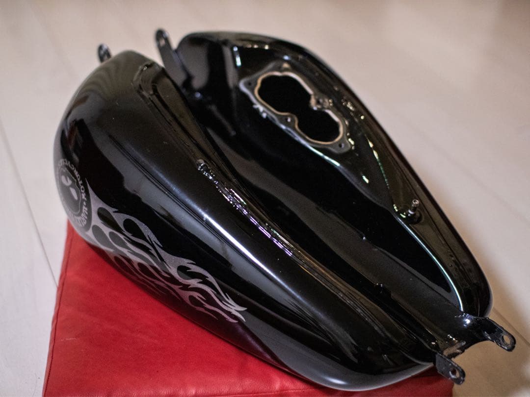 ハーレー　ダビッドソン　スポーツスター、インジェクション用タンク　タンクキャップ