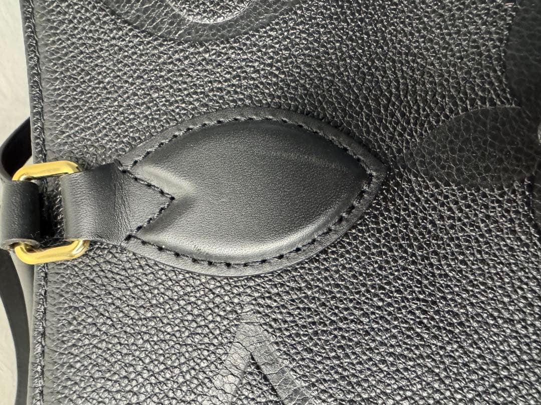 【極美品】ルイヴィトン　オンザゴーGMモノグラムアンプラントノワールM44925