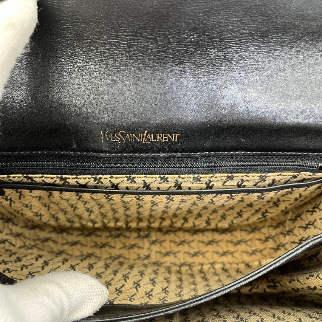 イヴサンローラン ショルダーバッグ 斜めがけ カサンドラ YSLロゴ 黒 レザー