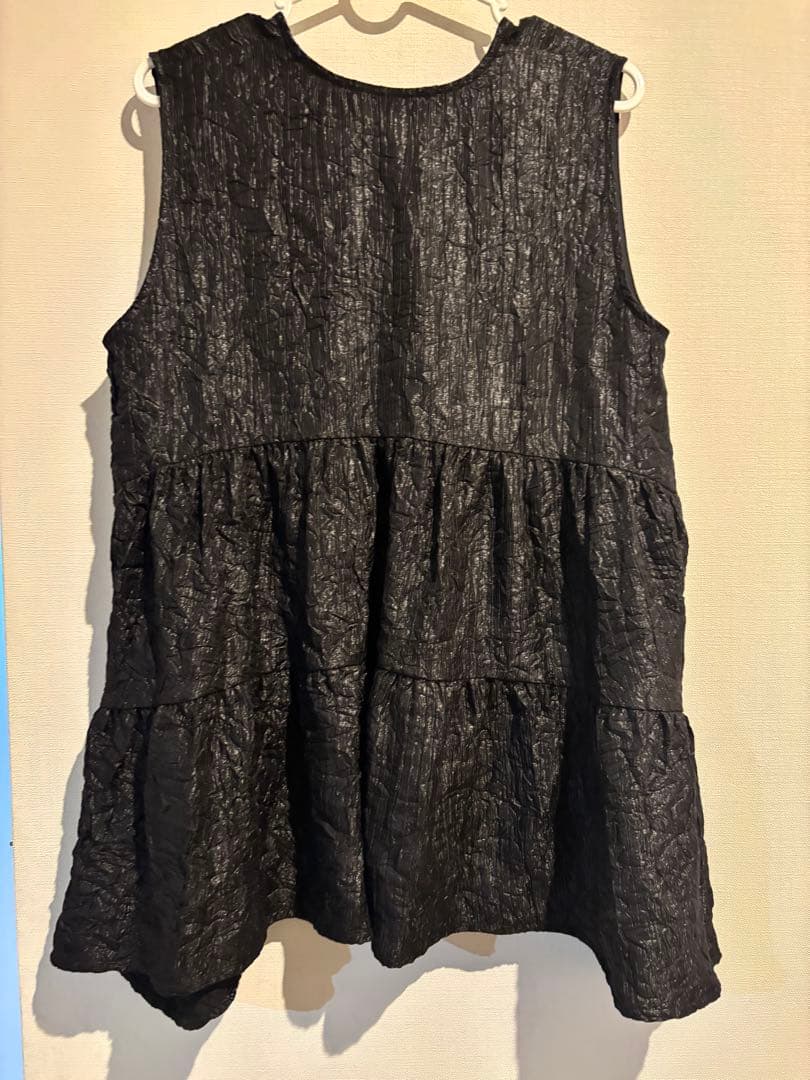 TORRAZZO DONNA ブラック ノースリーブチュニック　SHIPS