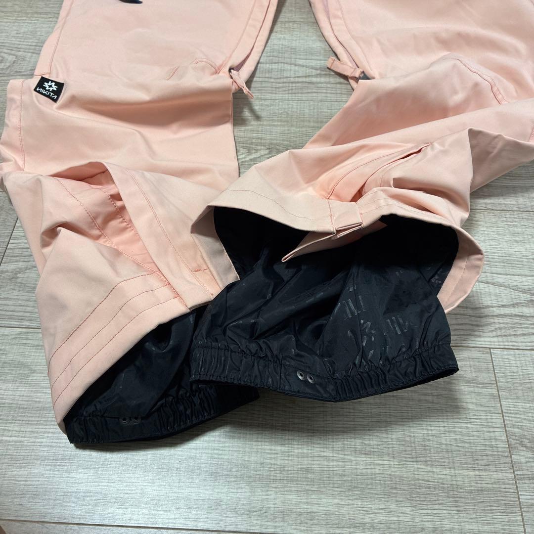 未使用 ニキータ NIKITA スノーボードウェア パンツ レディースＬ