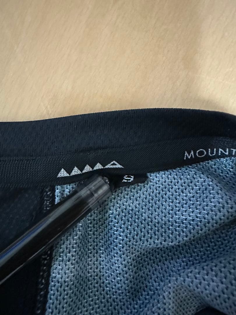 マウンテンマーシャルアーツ　ミツカ　ノースリーブランニングシャツ　Sサイズ