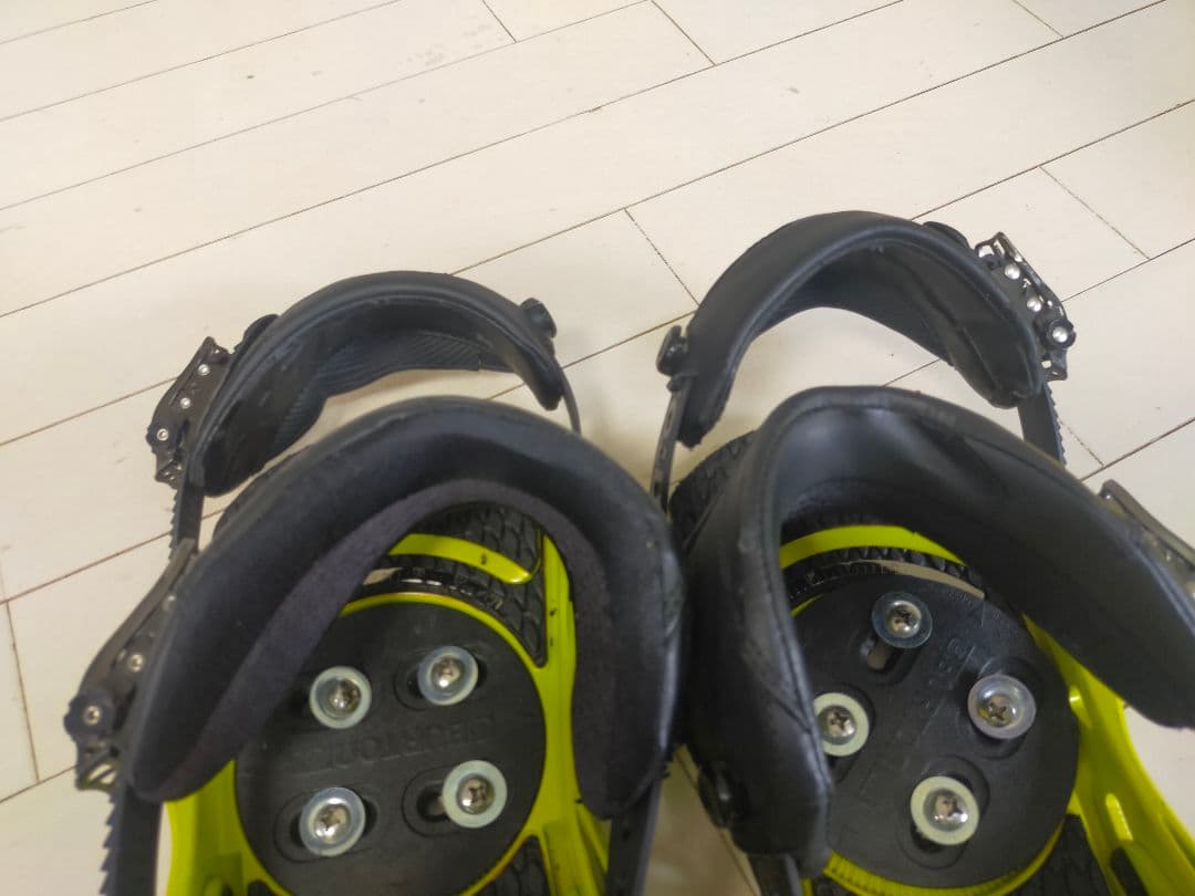 イエロースノーボードビンディング