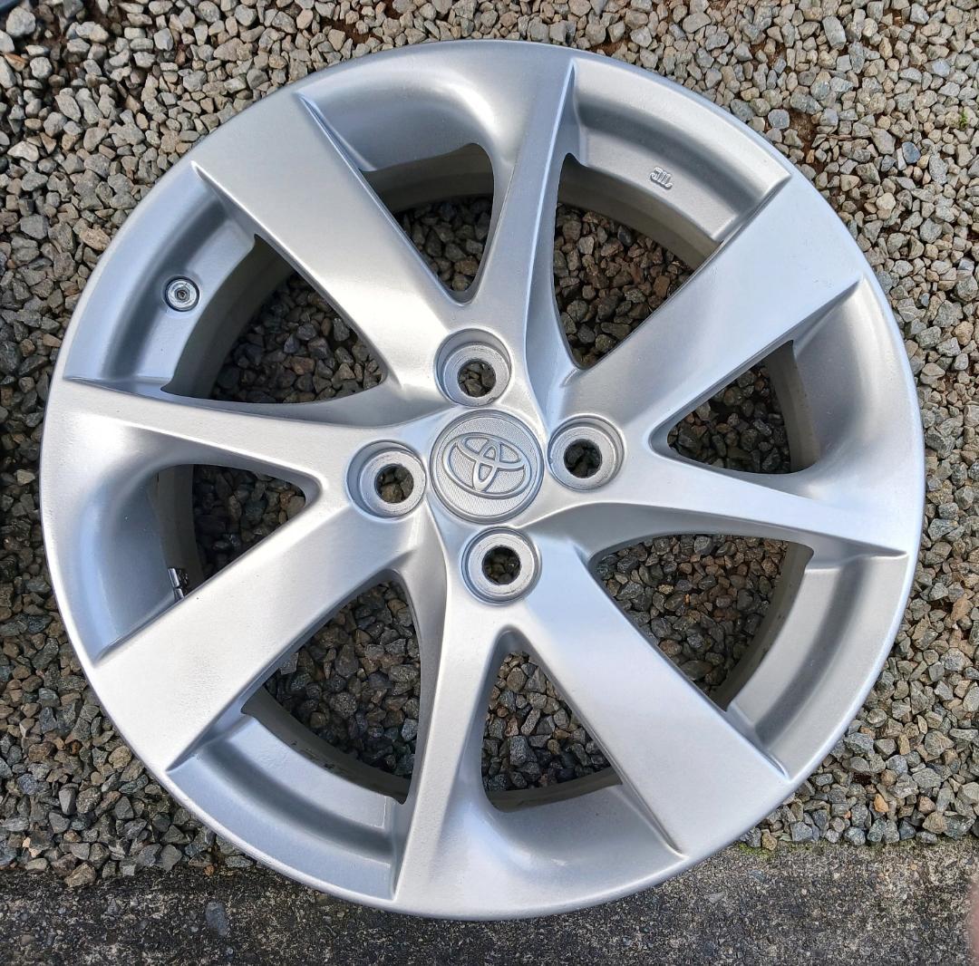 Nです。他の方は購入できません。トヨタ純正16インチアルミホイール