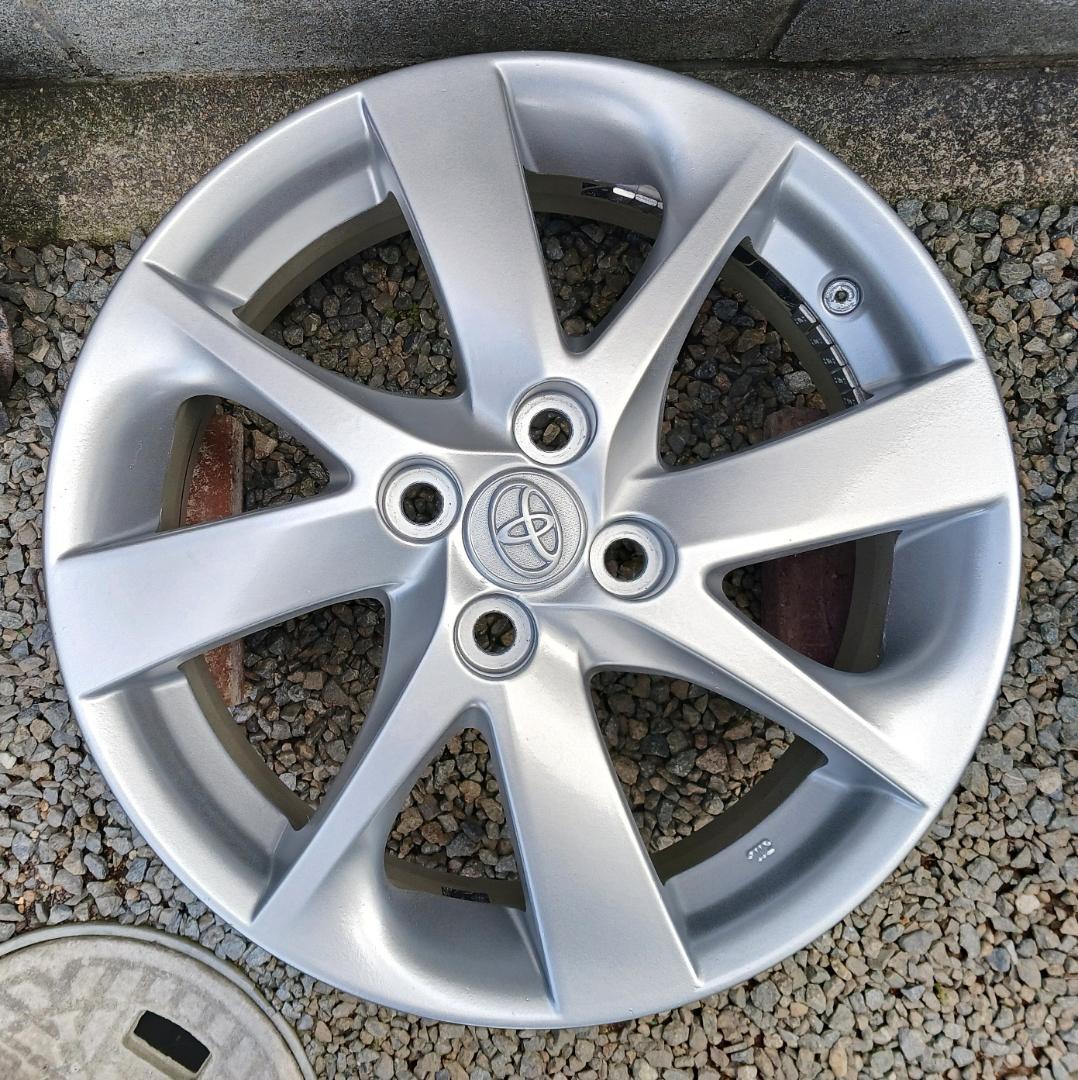 Nです。他の方は購入できません。トヨタ純正16インチアルミホイール