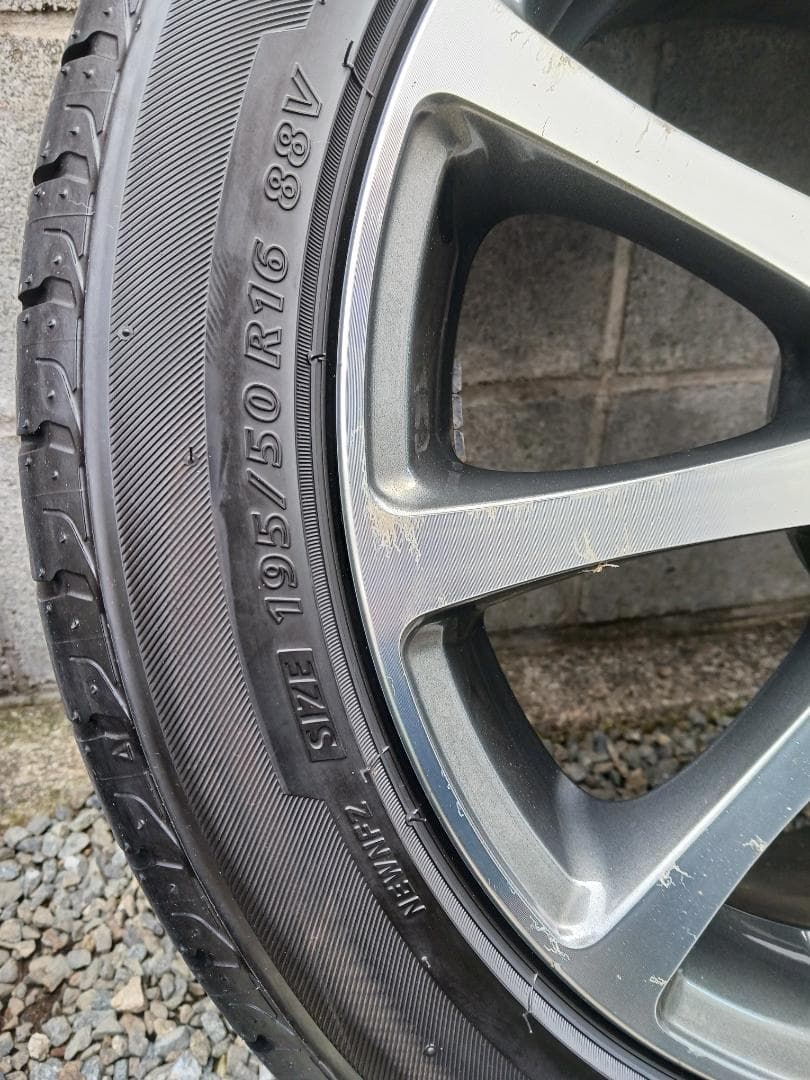 Nです。他の方は購入できません。トヨタ純正16インチアルミホイール