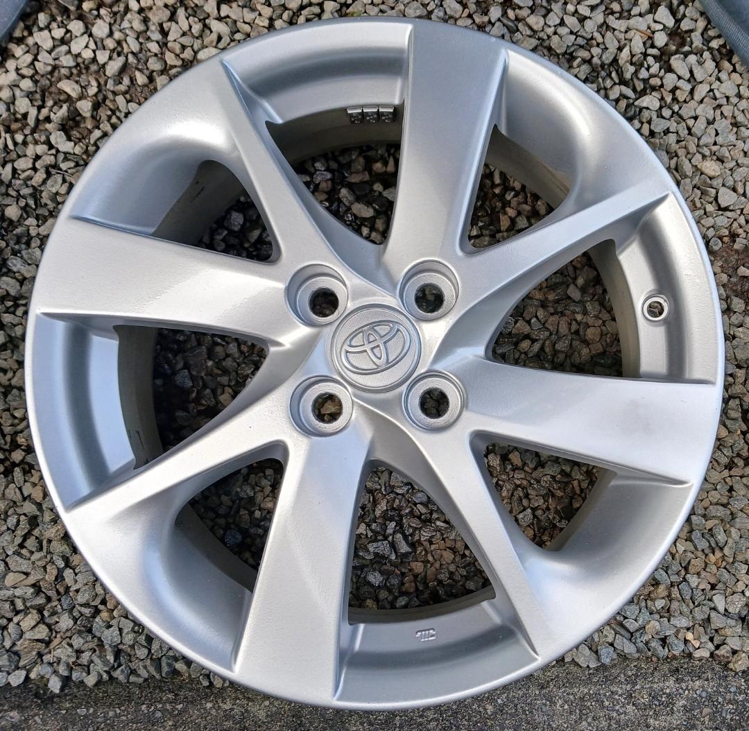 Nです。他の方は購入できません。トヨタ純正16インチアルミホイール