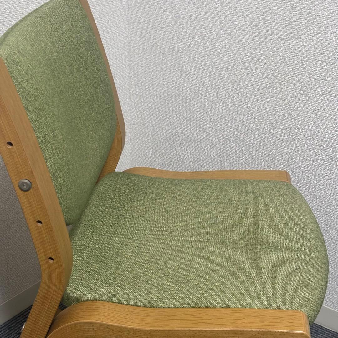 ベネッセ カリモク チェアー 緑 布張り