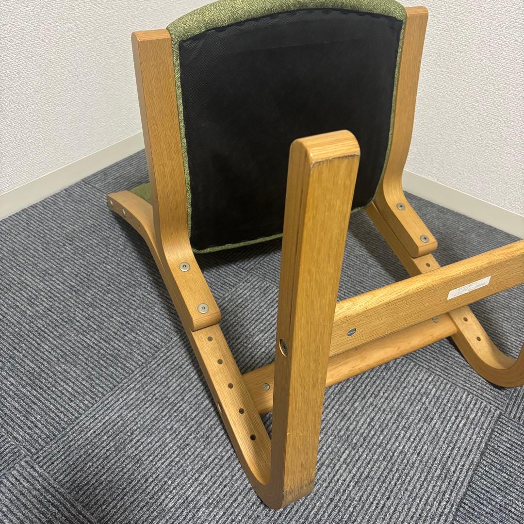 ベネッセ カリモク チェアー 緑 布張り