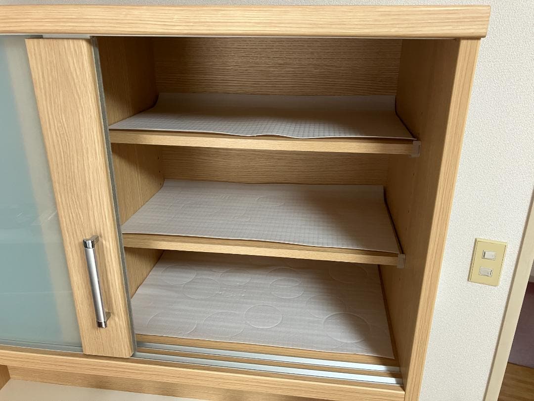 【ニトリ】食器棚 ナチュラル 幅105㎝　磨りガラス扉＆引き出し収納付き 美品