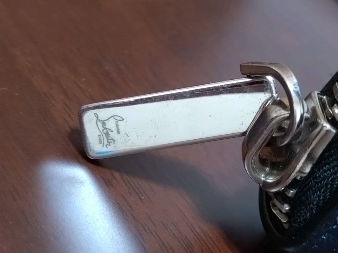 【Christian Louboutin】 スパイクスタッズ 長財布 ファスナー