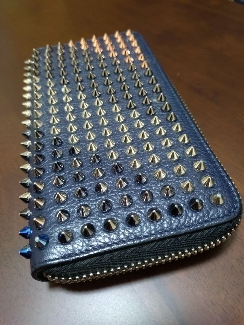 【Christian Louboutin】 スパイクスタッズ 長財布 ファスナー