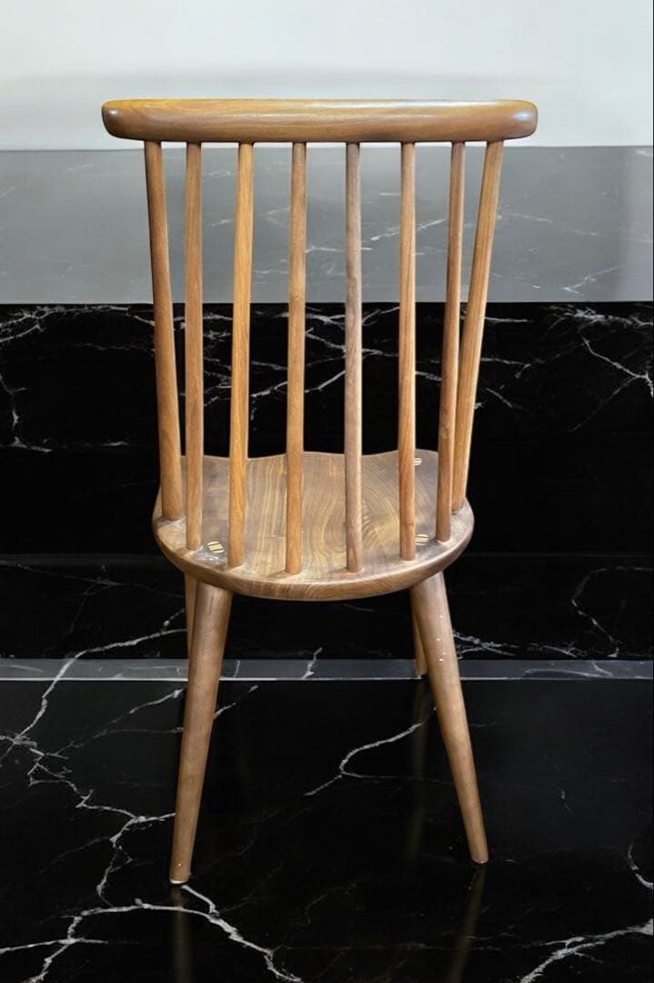 ナフコ　背もたれの曲線が美しい天然木の ウィンザーチェア