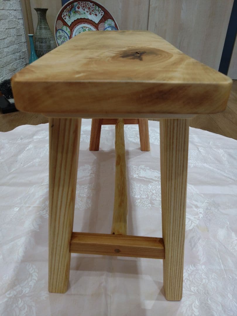 楠（くす）のベンチ86　いい楠の一枚板で杢目が大変綺麗　重さも3.6kgと軽量❕