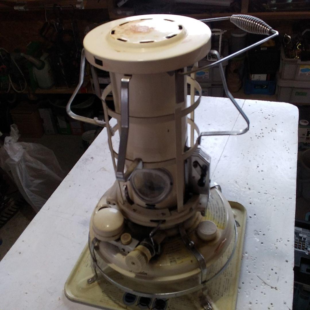 みるたけ様ご購入商品　Aladdin アラジン　石油ストーブ クリーム色