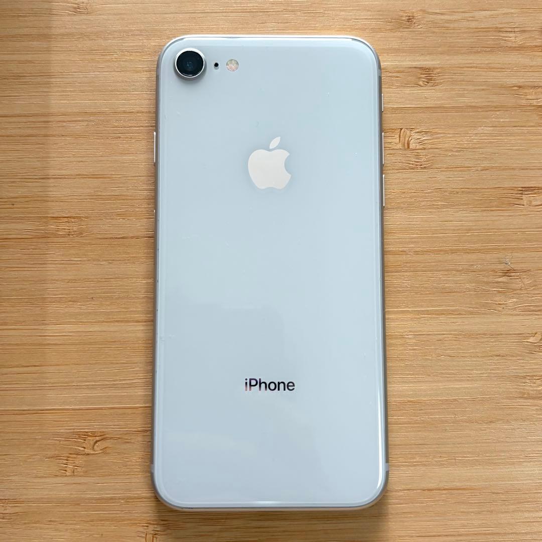 iPhone 8 64GB ホワイト シルバー バッテリー73%