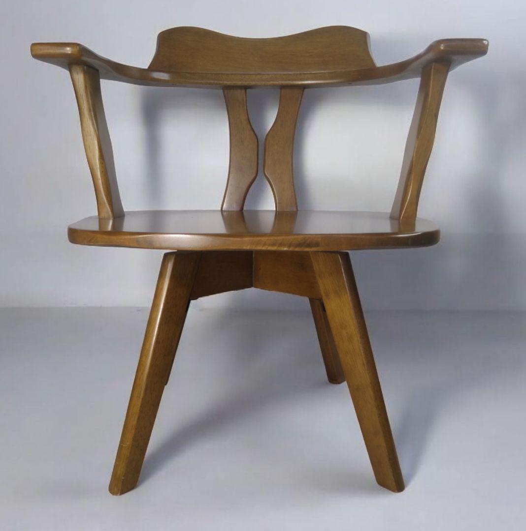 ブラウン木製アームチェア ダイニングチェア 回転式 幅広