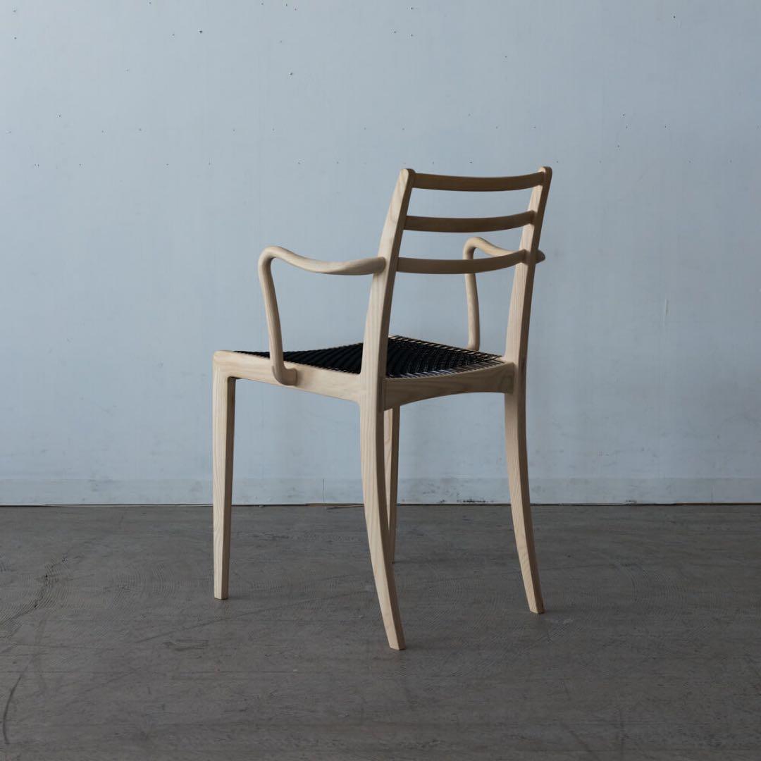 ELEGANCE ダイニングアームチェア　ホワイトアッシュ材 / ソープ仕上げ