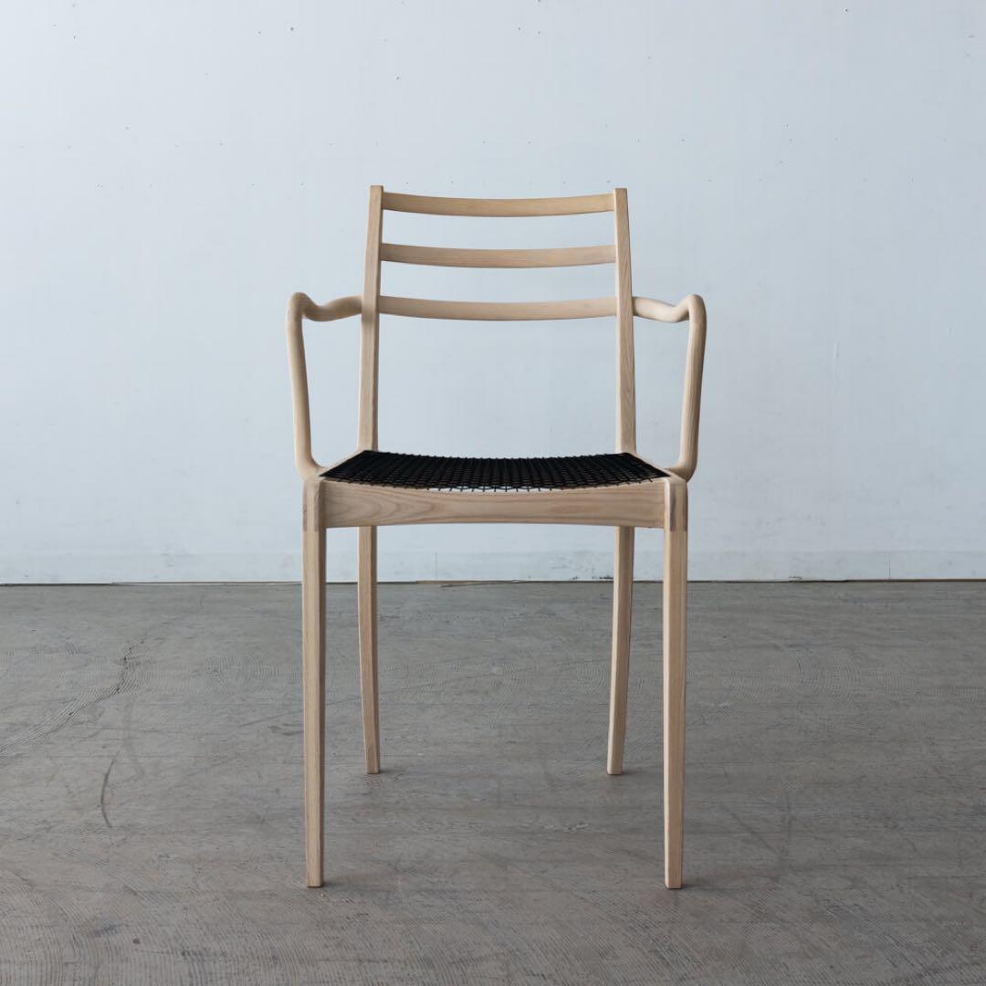 ELEGANCE ダイニングアームチェア　ホワイトアッシュ材 / ソープ仕上げ