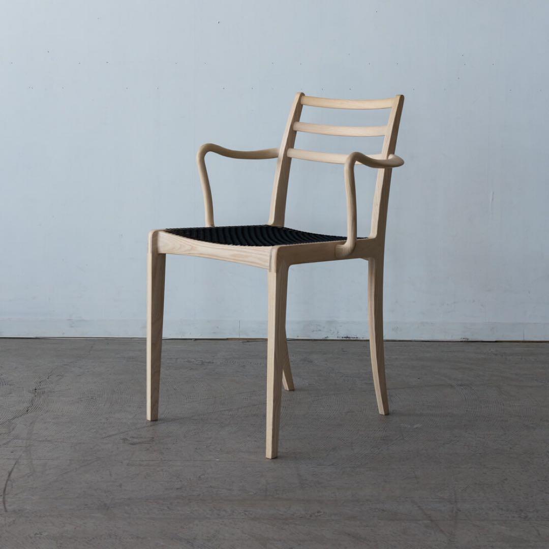 ELEGANCE ダイニングアームチェア　ホワイトアッシュ材 / ソープ仕上げ