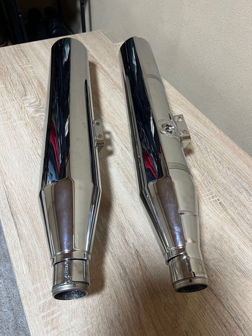 ハーレー　ソフテイルスタンダード　純正マフラー