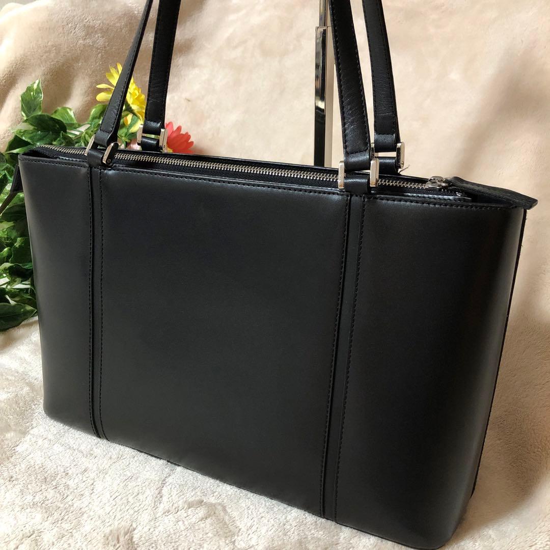 デイジー様2点まとめ売り（バーバリートートバッグ& 2way バッグ　クロコ）