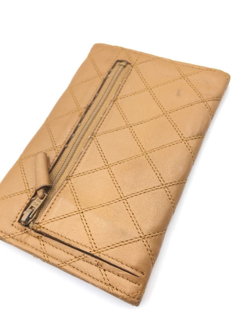 シャネル　ラムスキン　財布