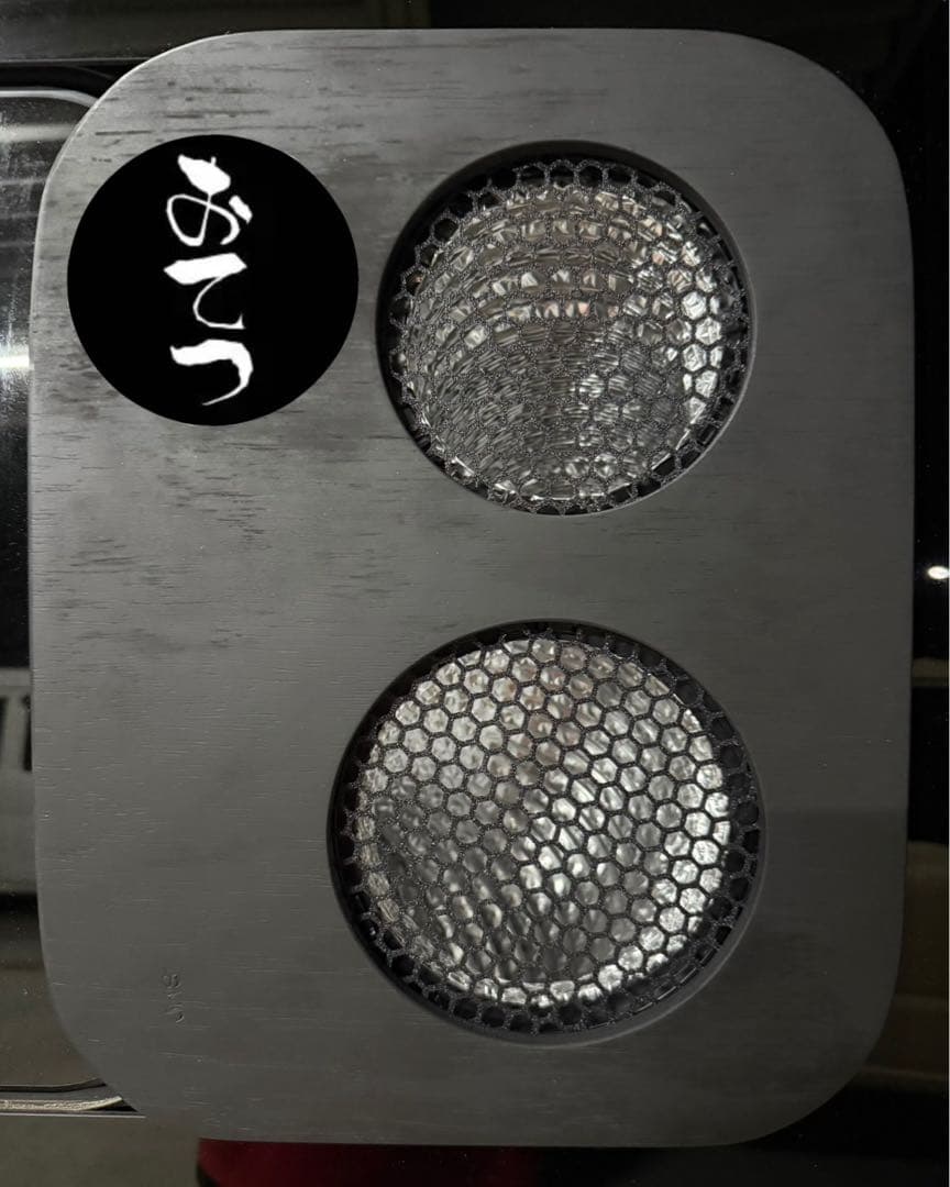 ハイエース WAVE2.3 運転席側小窓 黒塗装 アタッチメント付き