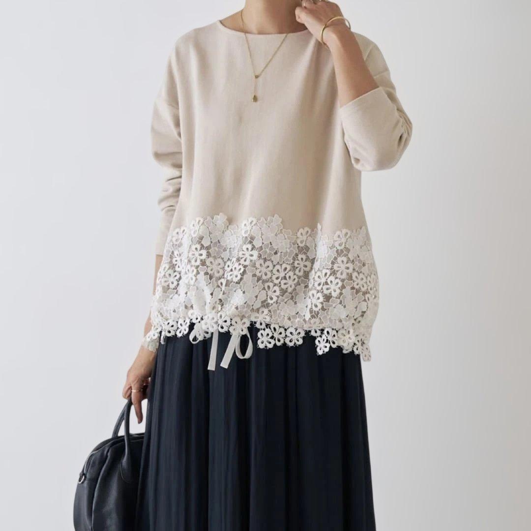 裾レースコットンカットソー