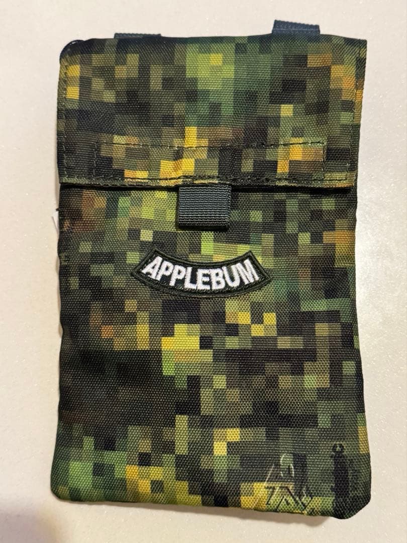 バッグ APPLEBUM RAIDBACK PIXEL CAMO NECK POUCH