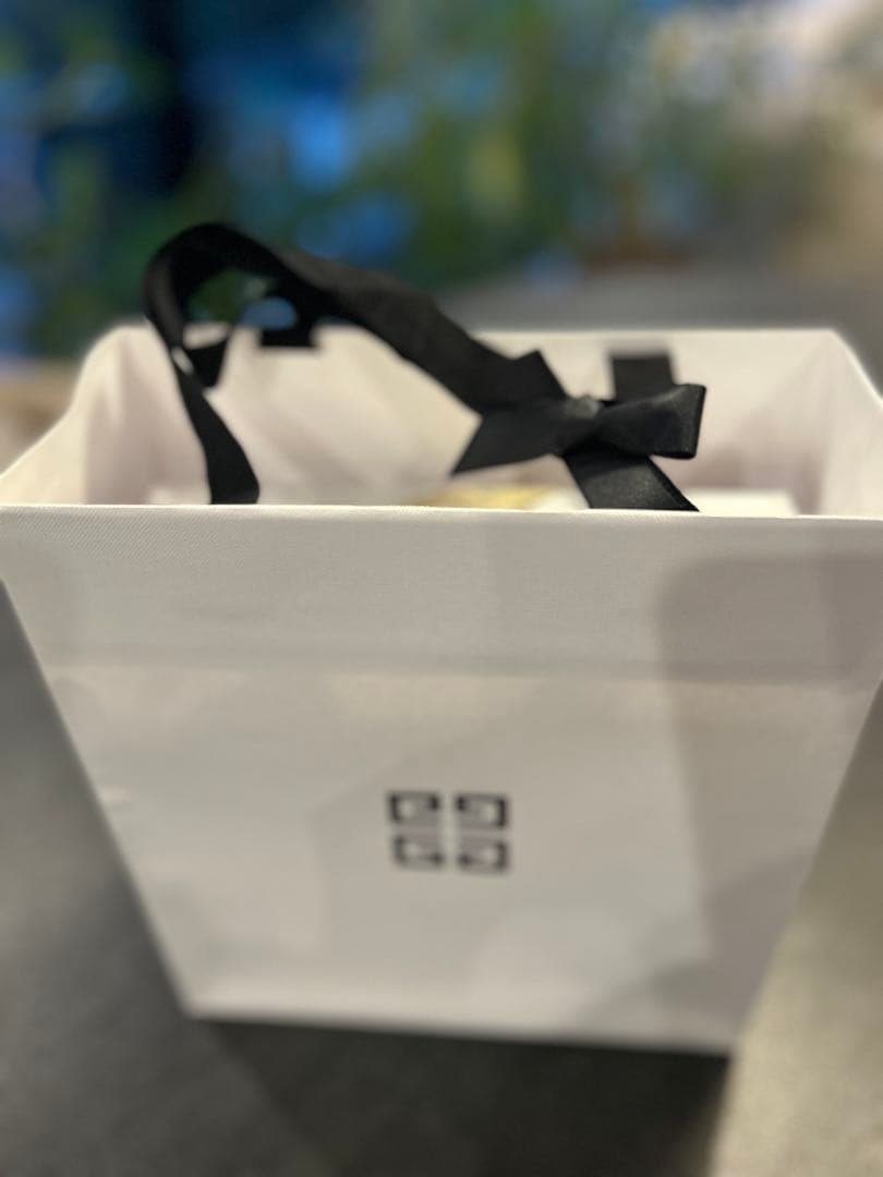 【新品未使用】GIVENCHY IRRESISTIBLE Xmasコフレ2025