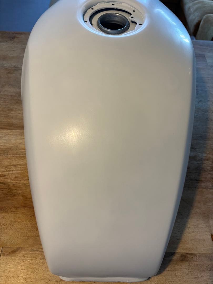 KAWASAKI ゼファー400 純正タンク　レストア品